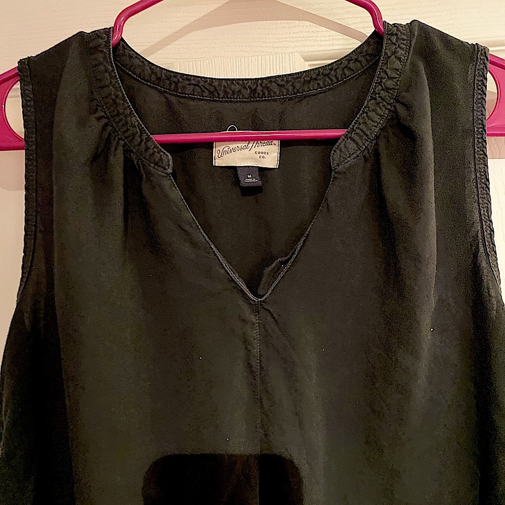 Universal Thread Top - Picture 2 of 4